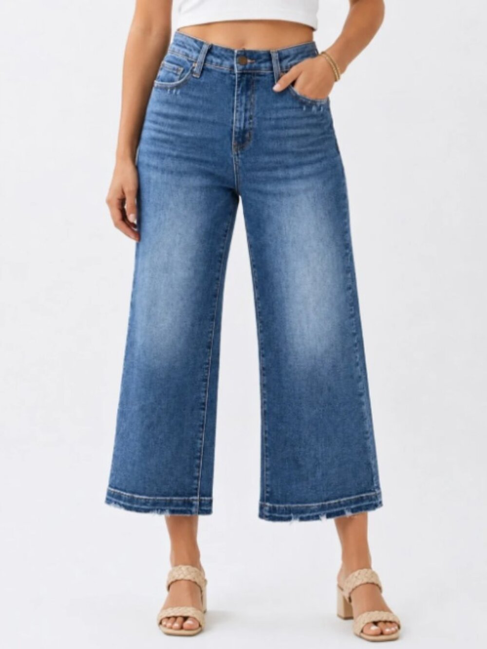 Judy Blue Mid Rise Crop Wide Leg Jeans in Medium Blue Size 11/30